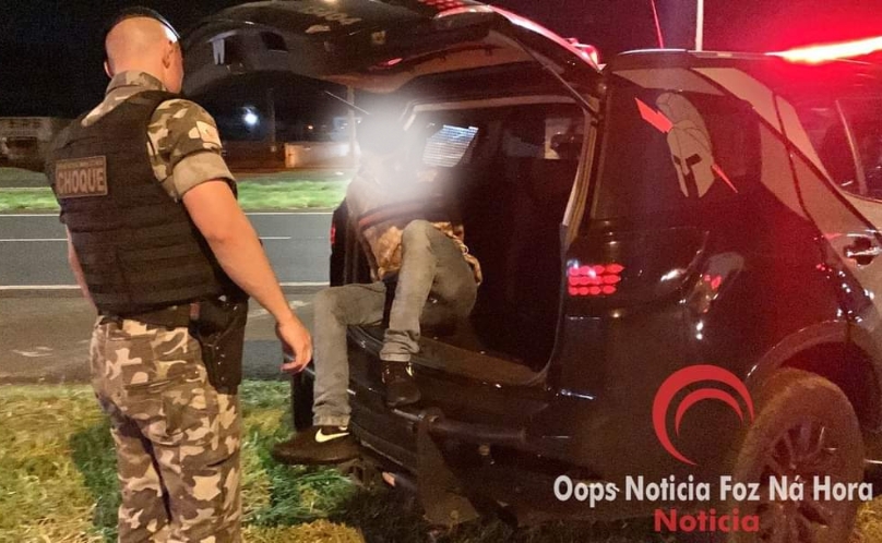 Choque prende passageiro que transportava aparelho que bloqueia sinal 