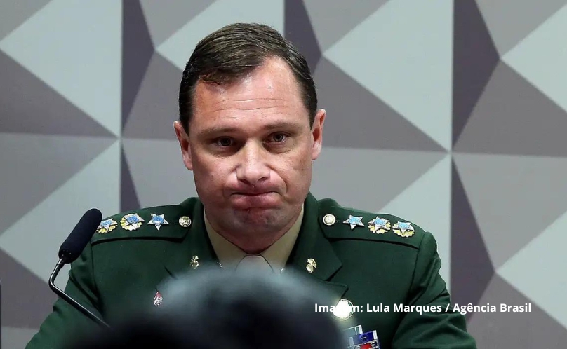 Mauro Cid sai preso após depoimento no STF