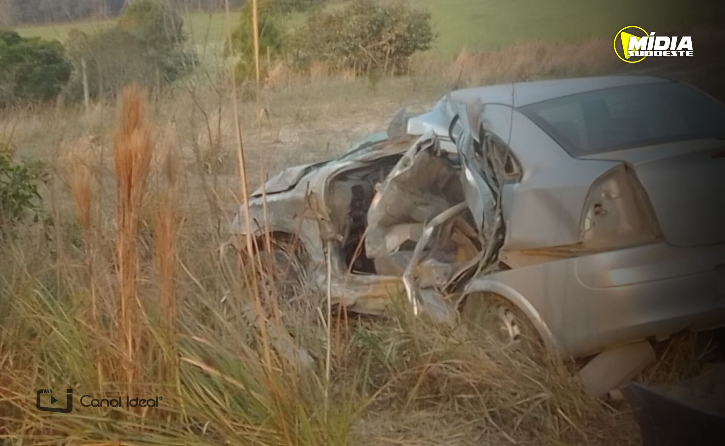 Grave acidente envolvendo carro e caminhão deixa vítima fatal na SC-477